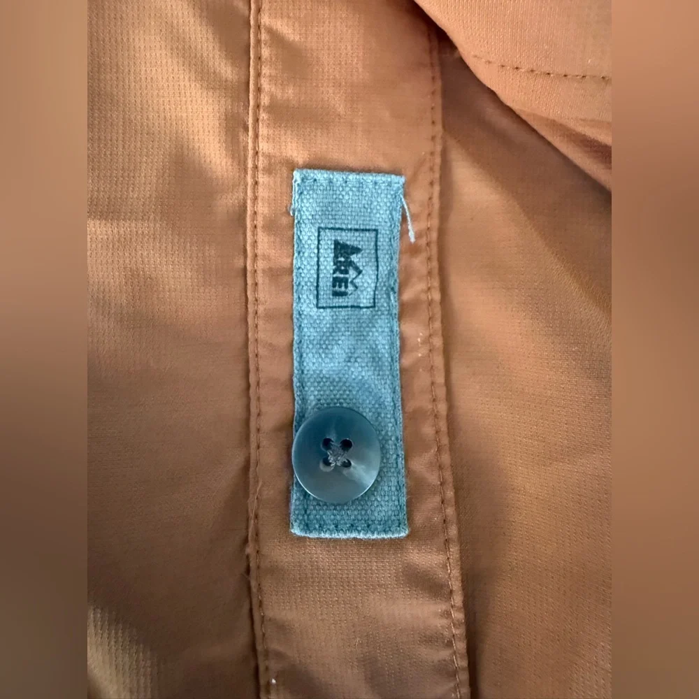 🏞️ REI Co-op Men’s Short-Sleeve Nylon Ventilated Hiking Shirt – Rust Orange (M) - Picture 14 of 15